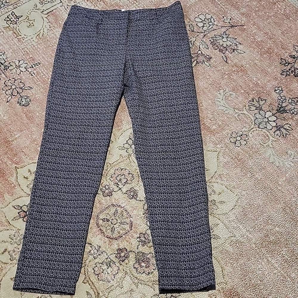 Linda Matthews Navy or Black & White Super Stretchy Ankle Pant-Size 6